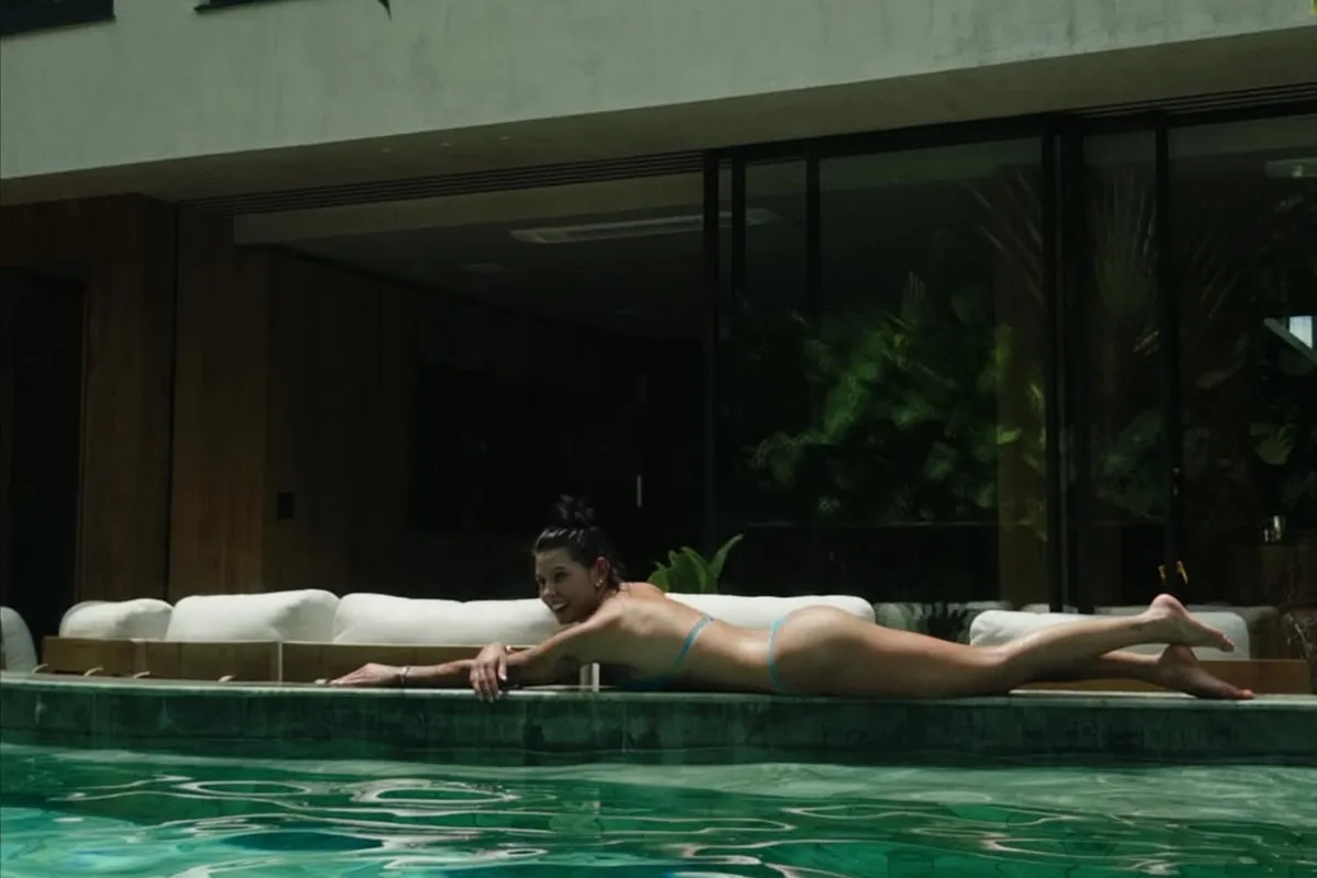 6c3db49d Ana Castela Aproveita Dia De Piscina