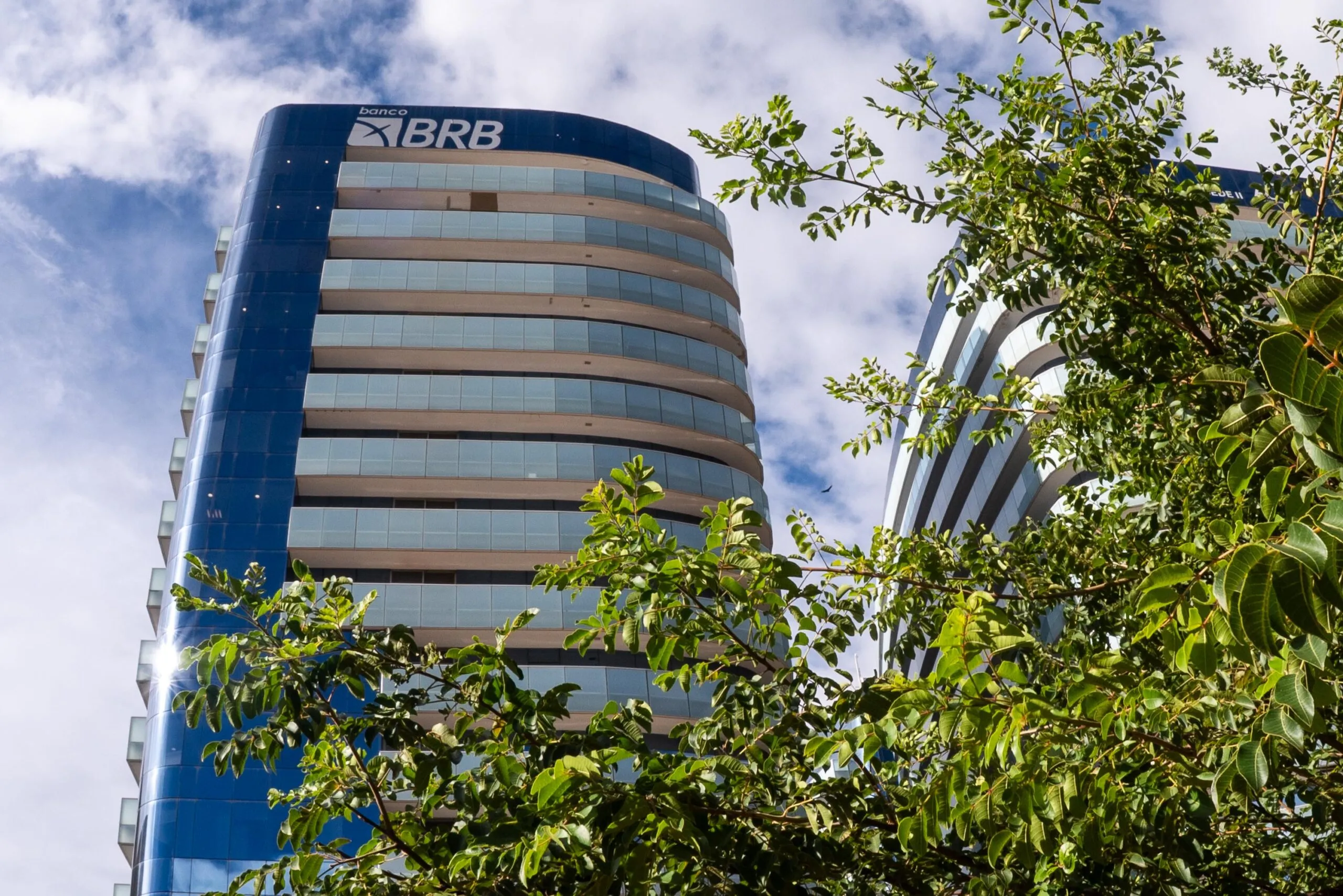 Fachada Do Banco De Brasilia Brb No Centro Empresarial Cnc Regiao Central De Brasilia Metropoles 10 Scaled