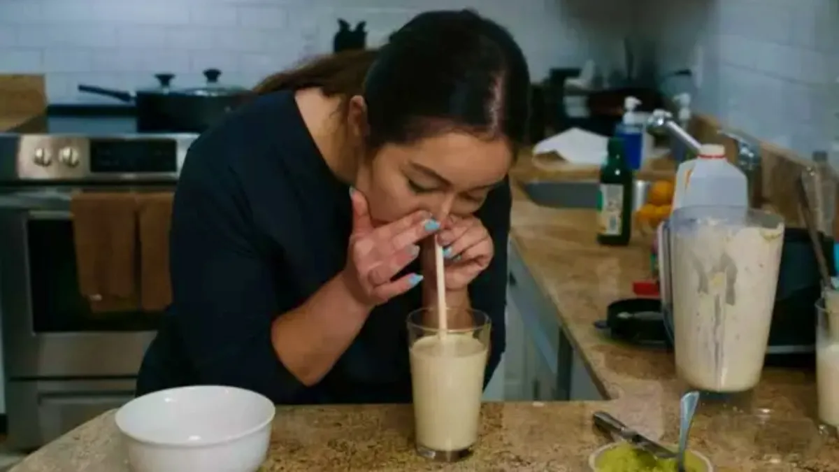 Mulher Que Cheira Comida